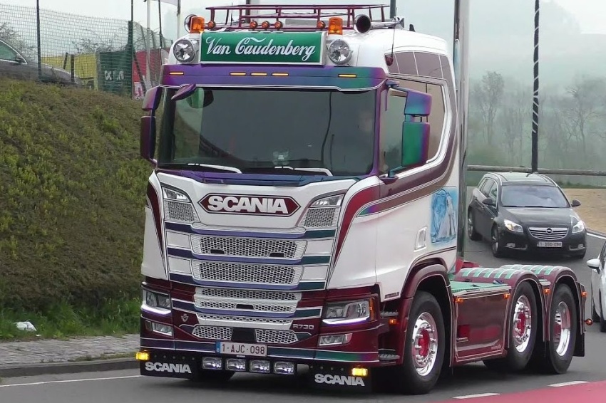 ETS2 - All Trucks Engines V8 Open Pipe Sound V1.57