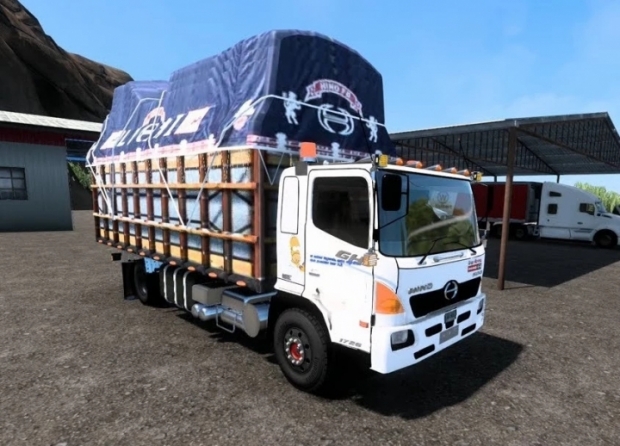 ETS2 - Hino 500 Truck + Cargos V1.0 (1.42.x)