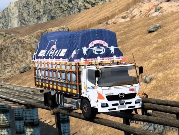 ETS2 - Hino 500 Truck + Cargos V1.1 (1.43.x)