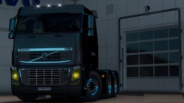 ETS2 - Yellow Light Truck V1.2 (1.43.x)