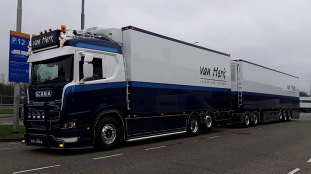 ETS2 - Scania L6 & V8 Open Pipe with FKM Garage Exhaust System V3.5