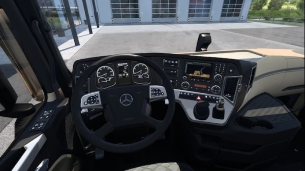 ETS2 - New Actros MP4 Cabin Overhaul V1.2