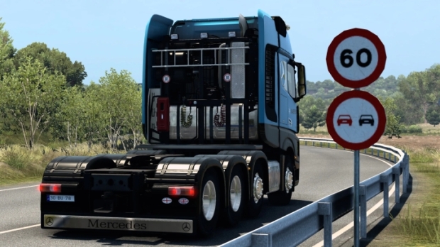 ETS2 - Mercedes-Benz New Actros Maersk Skin V2.0 thumbnail 2
