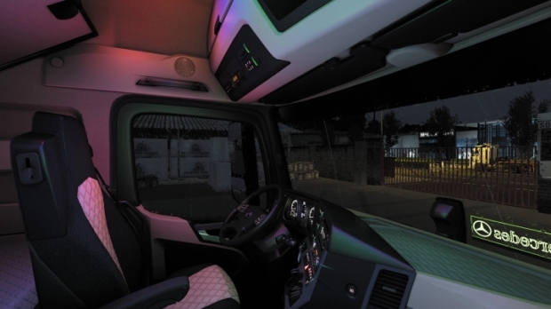 ETS2 - Actros Plus MP4 Cabin Overhaul Hotfix V1.1.9