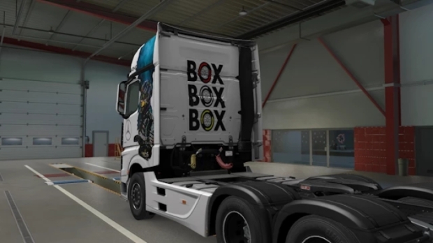 ETS2 - Mercedes F1 Skin thumbnail 2