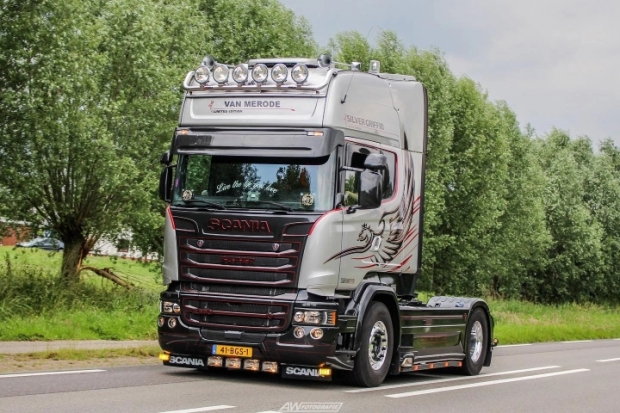 ETS2 - Scania RJL R6 Silver Griffin Roy Van Merode Skin V1.0