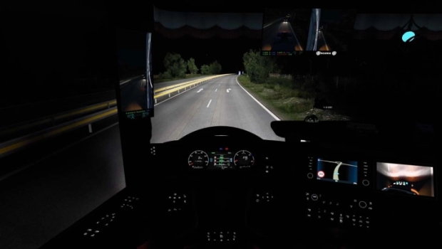 ETS2 - Enhanced Headlight Brightness for All Truck