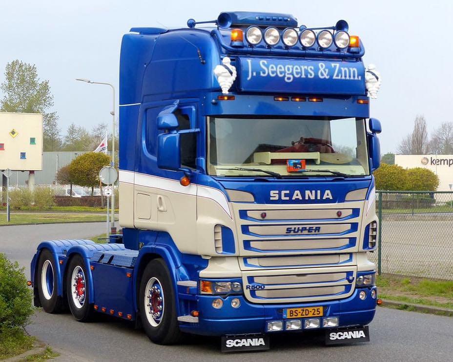 ETS2 - Scania Deep V8 Sound With Jake And Retarder V1.3 (1.35.X)