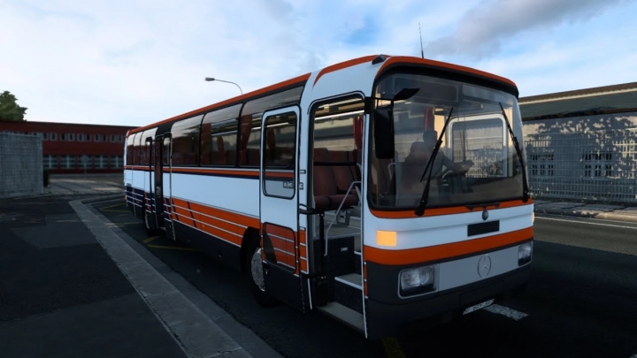 ATS - Mercedes-Benz O303 Bus + Interior V1.0 (1.41.x)