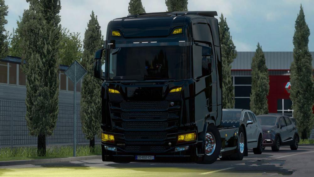 ETS2 - Yellow Light Trucks Standalone V1.0 (1.37.x)