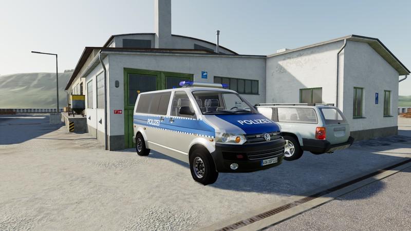 FS19 - Volkswagen T5 Police and Customs with Universal Passenger V2.0
