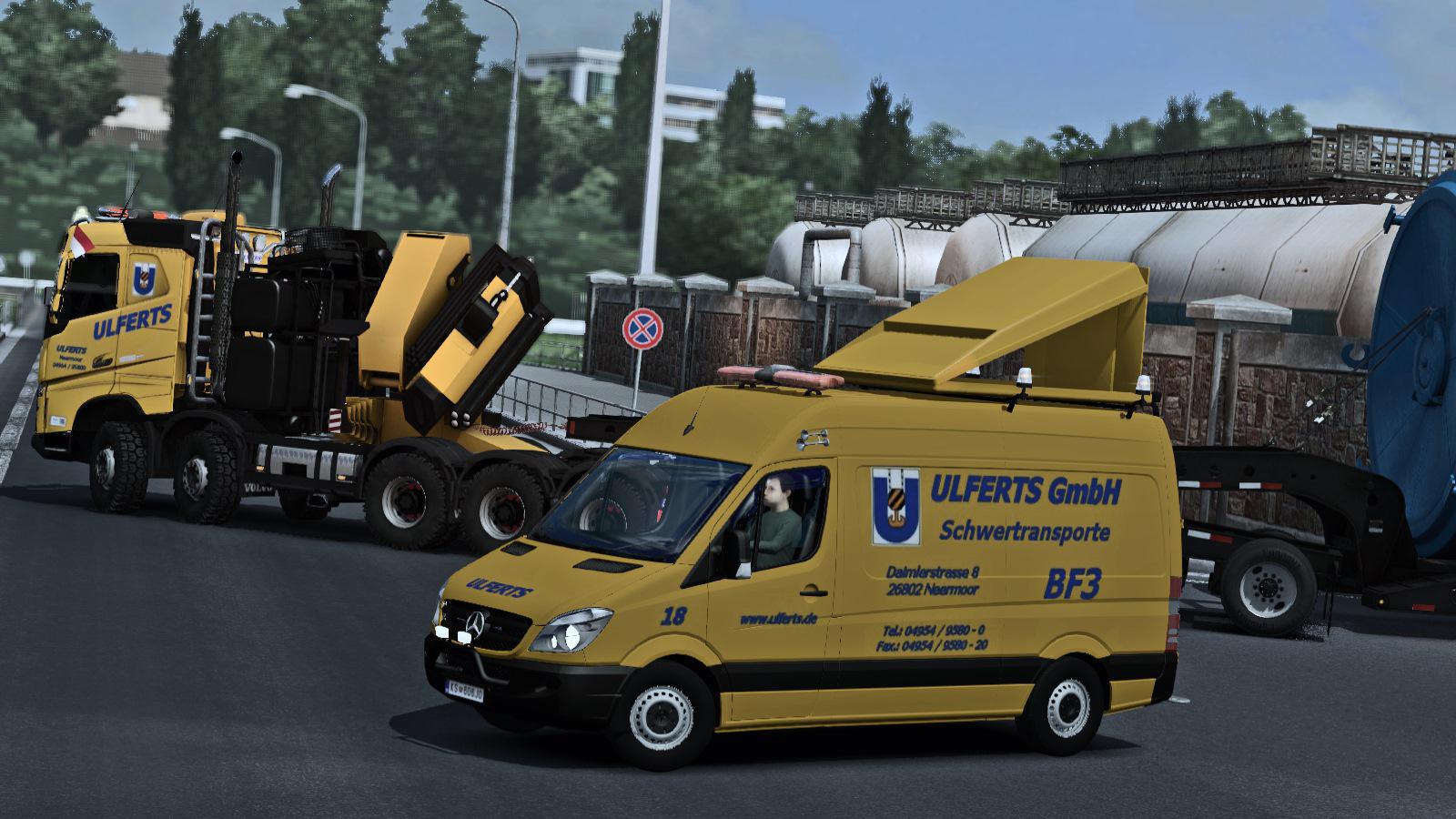 ETS2 - Improved Pilot And Escort Vehicles (1.36.x) | Euro Truck